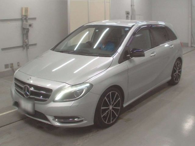 60838 MERCEDES BENZ B CLASS 2013 г. (CAA Tokyo)